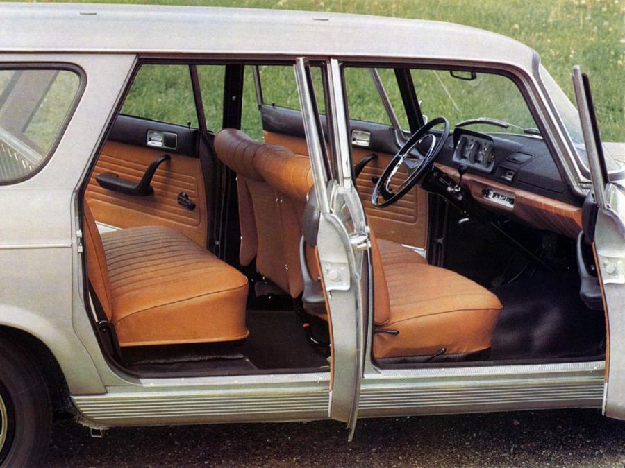 Интерьер Peugeot 404 Break 1962 года  (фото 15 из 18)
